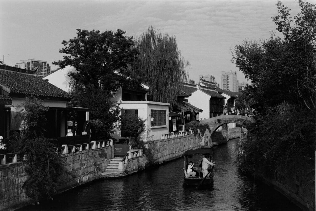 26, SMC PENTAX-M 50mm f1.7 | f8